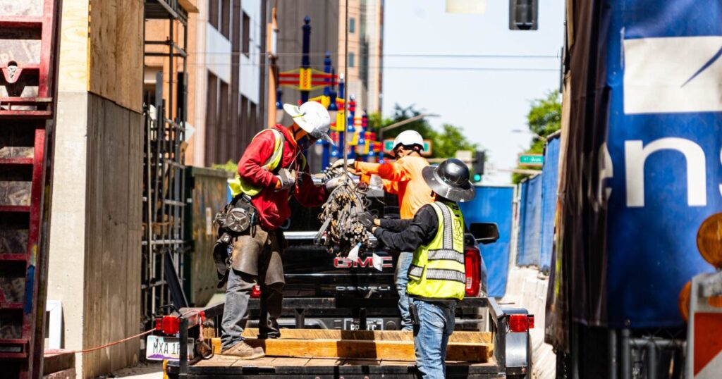 More than 1 million Arizonans are at high risk of heat at work. Statewide protections are sparse