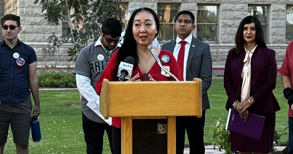 Former Arizona lawmaker sentenced to probation for violating restraining order