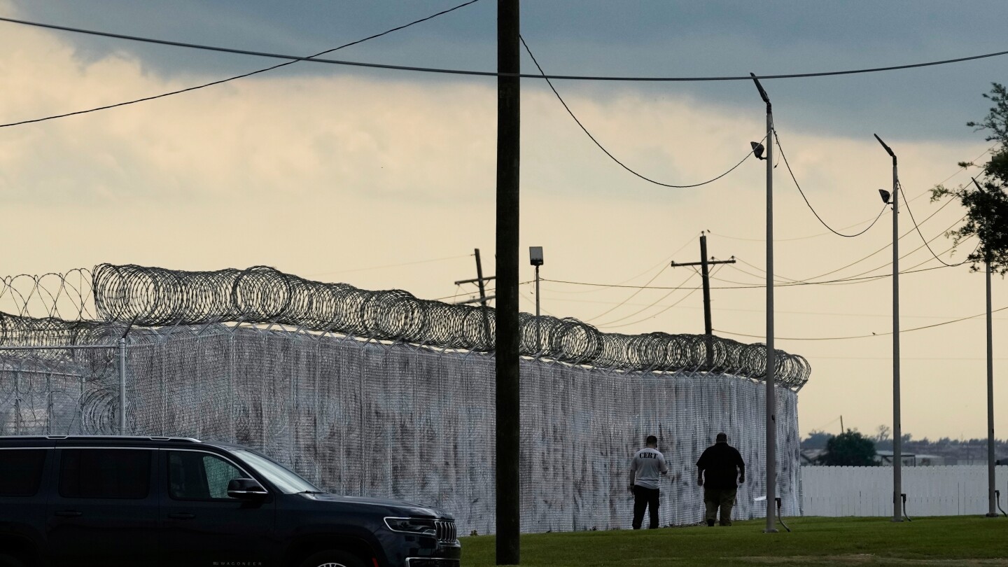 Lawyers say Alabama father deported to Laos despite court order blocking removal