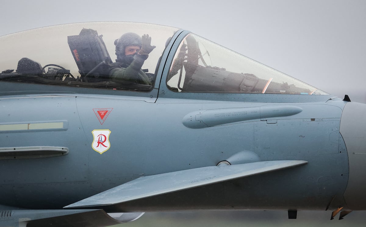 German lawmakers back new Eurofighters under $8 billion spending spree