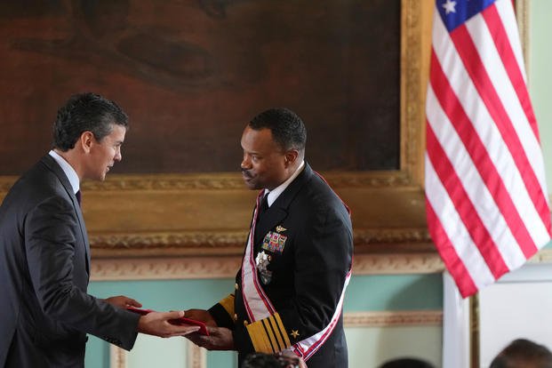Southern Command Admiral Retires