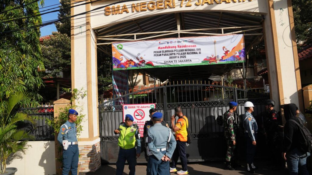 Explosions at a high school mosque in Indonesia injure 54