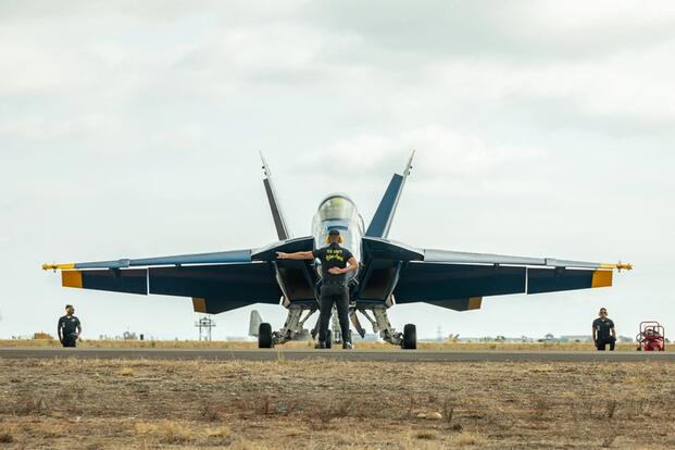 Homecoming Grounded: The Blue Angels Show at NAS Pensacola Falls Victim to Budget Strain