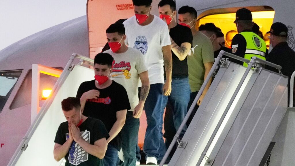 Judge to proceed with contempt probe after US flew migrants to El Salvador prison in March