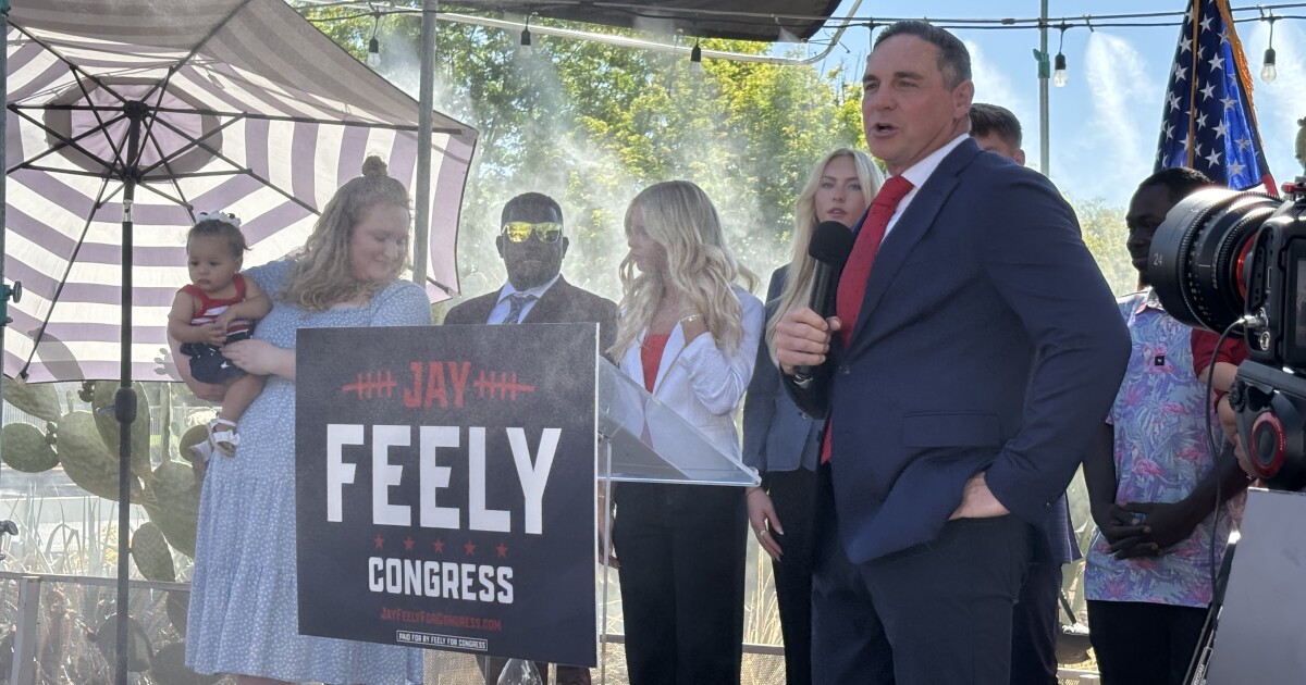 GOP candidate Jay Feely swaps Arizona congressional races