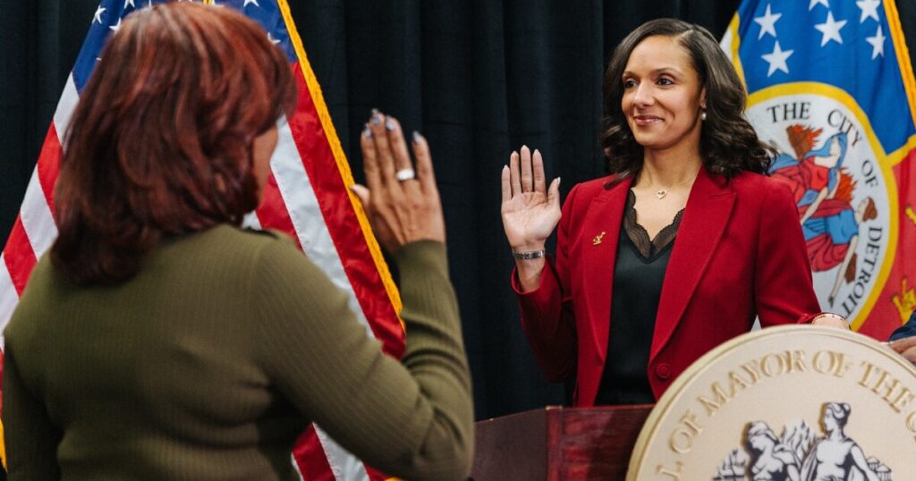 New Detroit Mayor Mary Sheffield sworn in