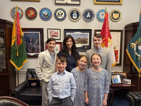 Mold-Induced Housing Health Issues Lead Alabama Military Spouse to Capitol Hill