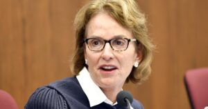 Arizona lawmakers want to bar financial institutions from serving undocumented immigrants