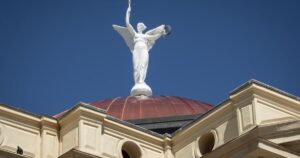 Budget plan release could end Hobbs' bill moratorium