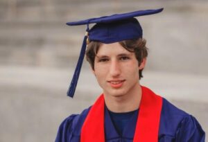 Future Navy Intelligence Officer to Get Master’s Degree at Age 19