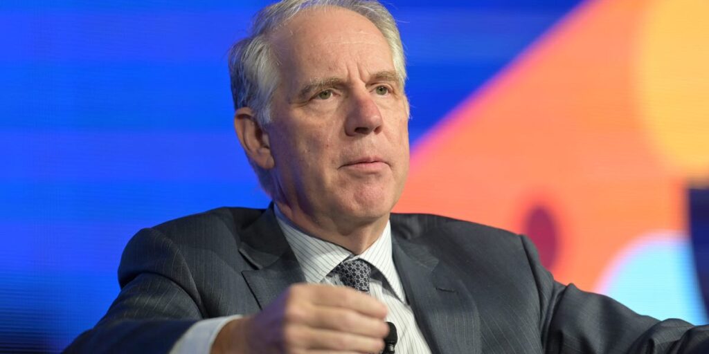 Apollo's Zelter Warns AI Spending Boom May Not Pay Off for Investors