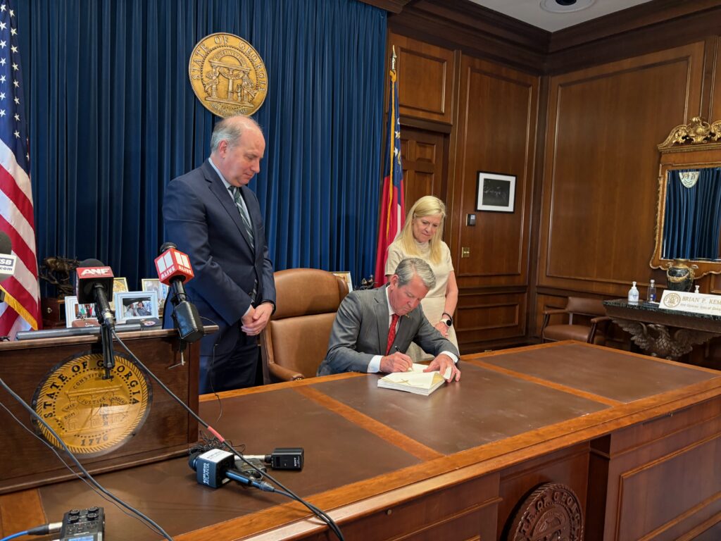 Kemp trims some proposed spending from budget |