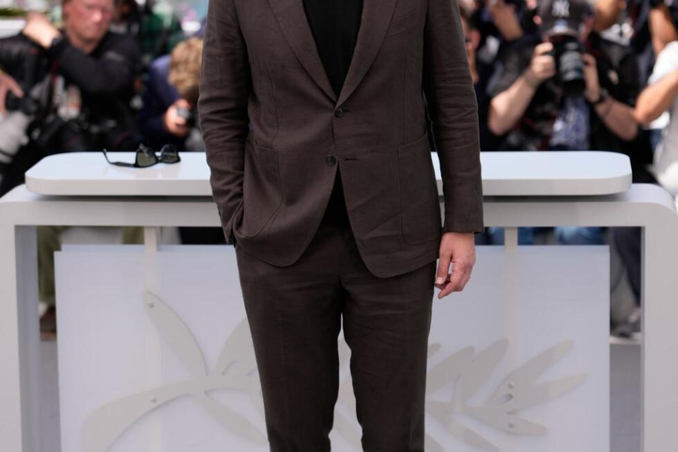 Adam Driver responds to Lena Dunham | AP News