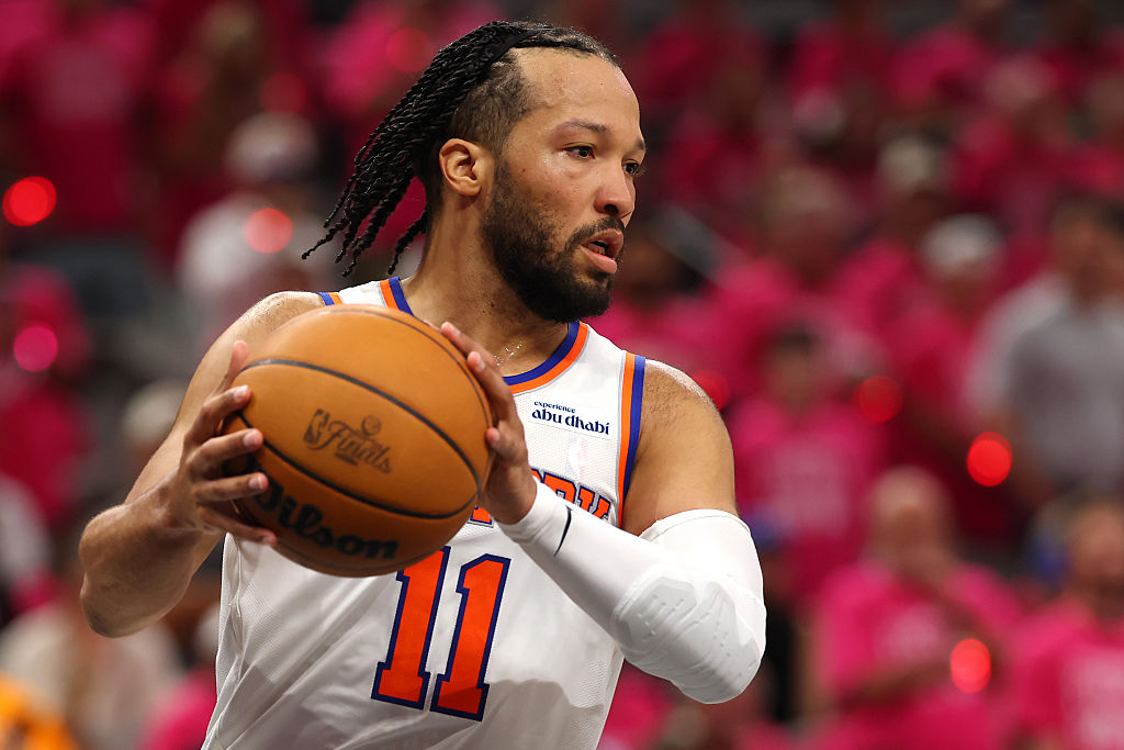Knicks Deliver Thrilling Comeback Against Spurs, Win Game 1