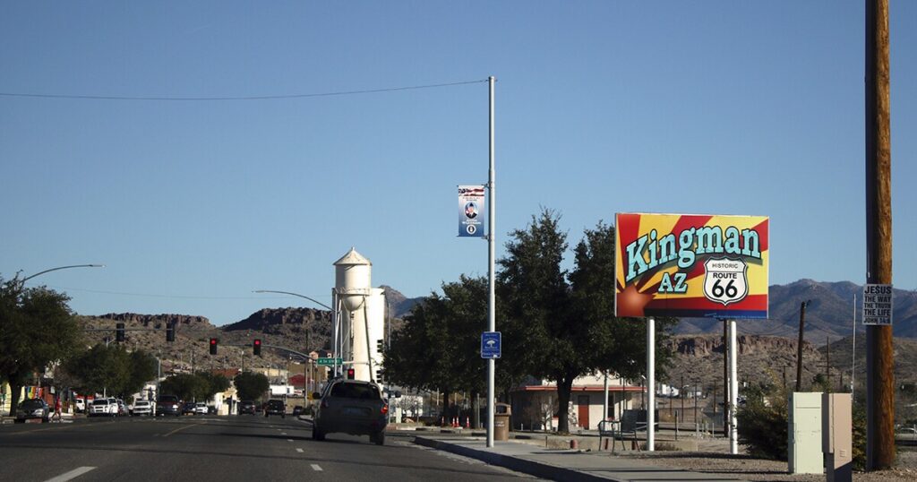 Kingman and U.S senators urge FAA to move forward with land release at the Kingman Airport