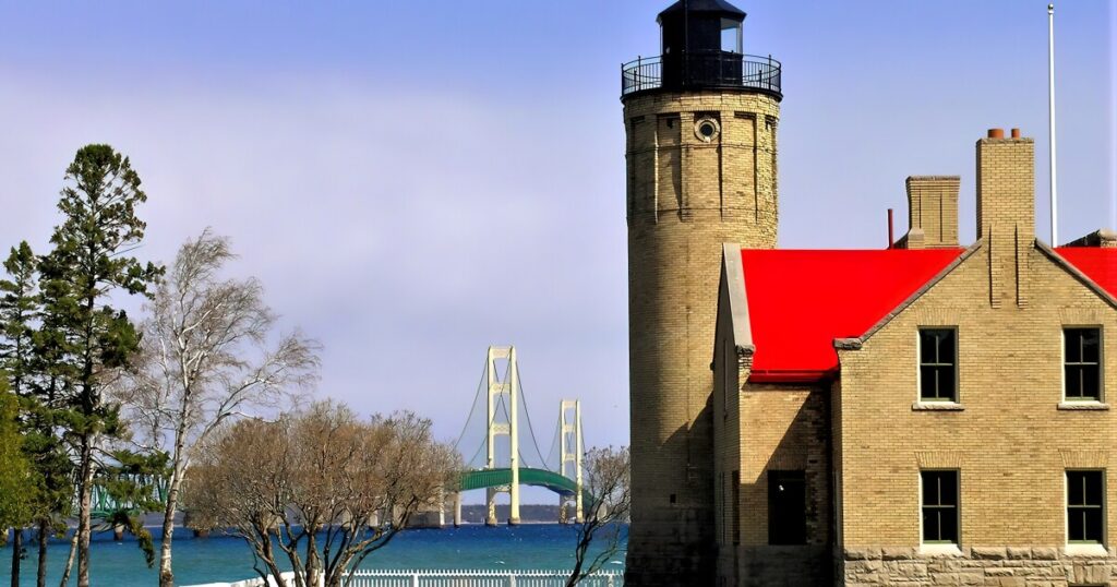 New law could allow Mackinac Island to regulate ferry fares, surcharges