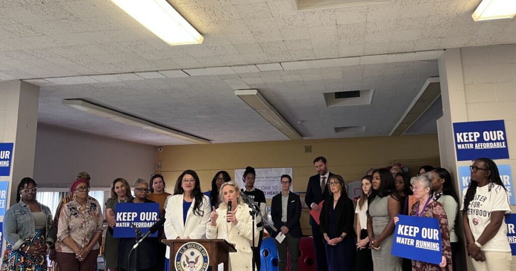 Reps. Tlaib and Dingell promote bill to create a assistance program for water utility costs
