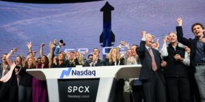 SpaceX Stock Enters 3rd Day of Losing Streak After Blockbuster Debut