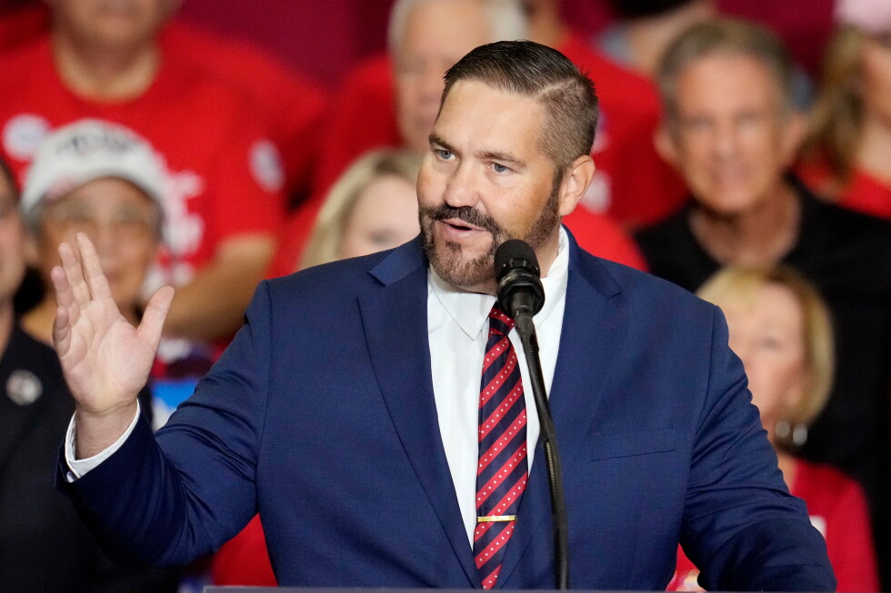 A legal battle over election procedures between top officials in Arizona's Maricopa County is over