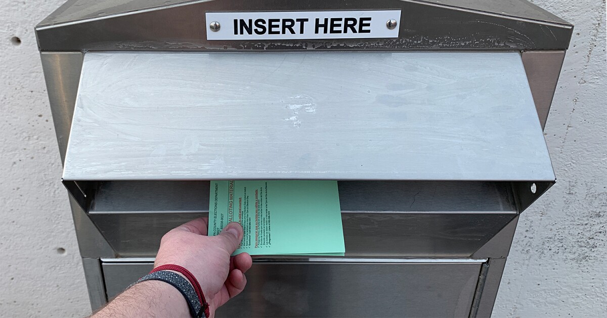 Arizona group drops petition to enshrine early voting in the state constitution