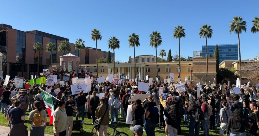 Report shows crowd control measures, 'misuse of force' by police during ICE-related protests