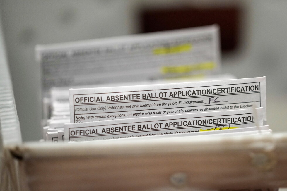 Wisconsin Democrats seek new ballots for absentee voters after governor's race shifts