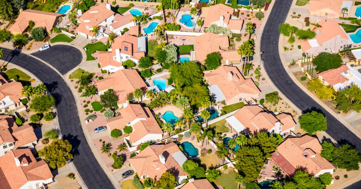 How architect Frank Lloyd Wright and painter Eric Fischl got New York elites to embrace Phoenix