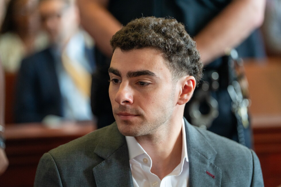 Luigi Mangione expected to plead guilty at Friday court hearing, AP source says