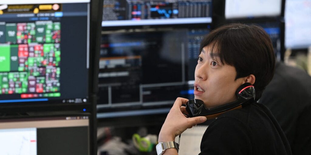 Charts: How South Korea's Retail Stock Mania Built up and Unraveled