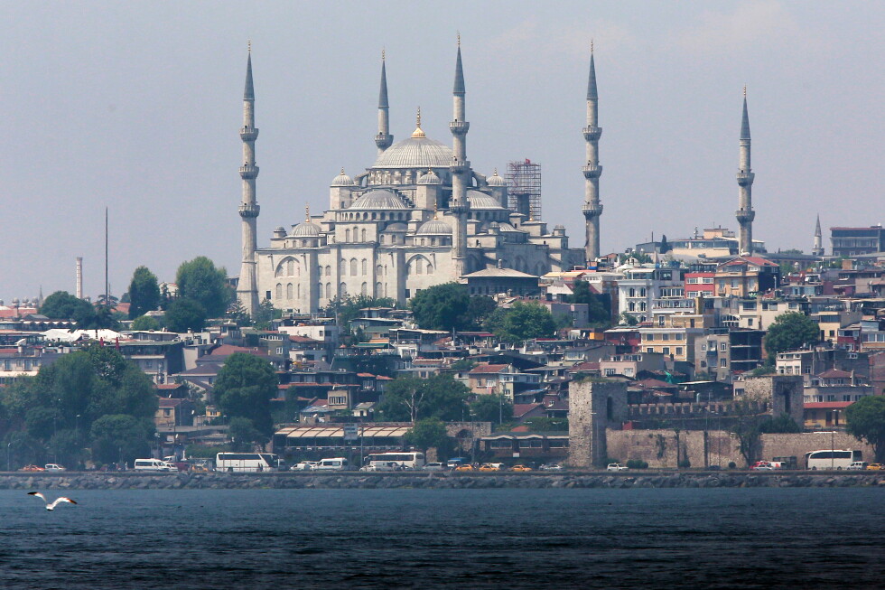 Turkey sentences 5 opposition mayors over alleged corruption