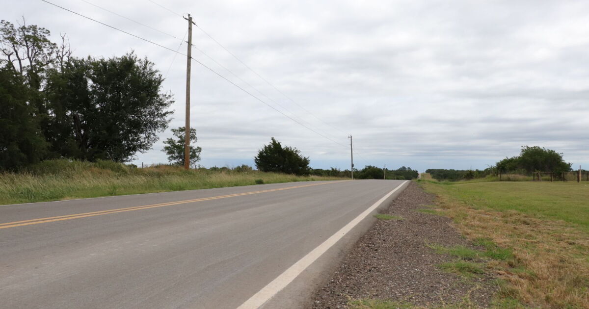 Federal delays are holding up $21 billion for rural internet projects, as states wait for guidance