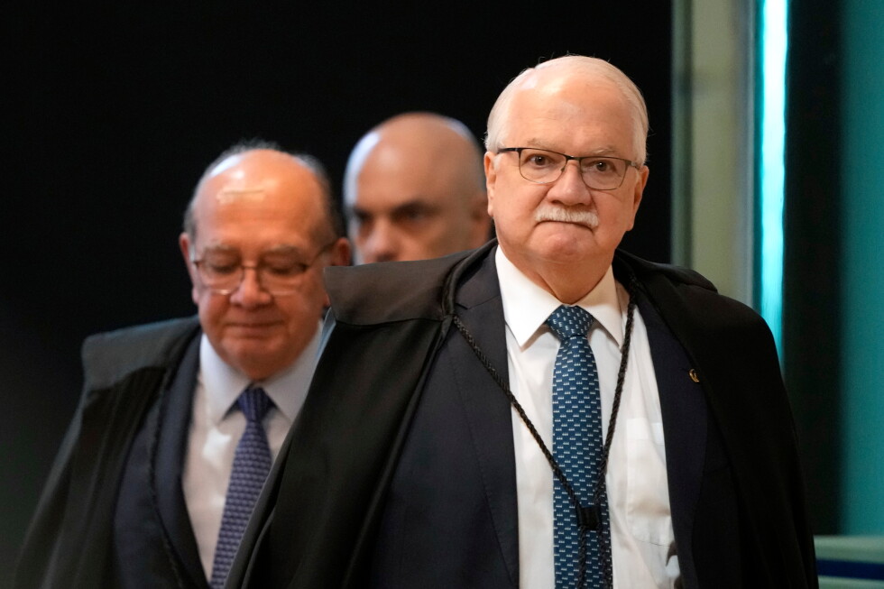 Brazilian justices clash in public over probe into failed bank ahead of elections