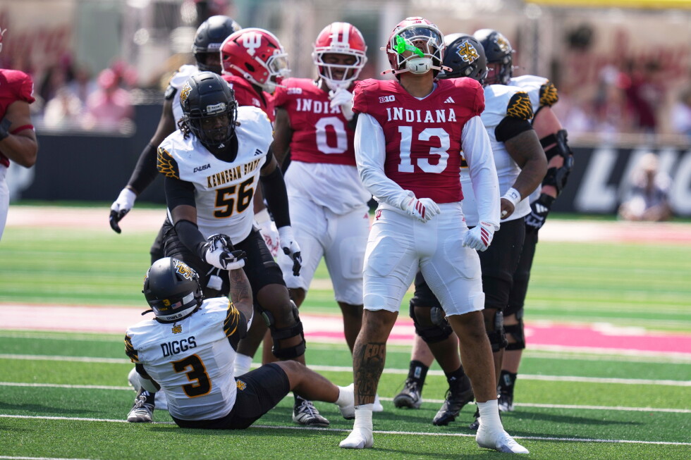 Court ruling allows 2 defensive line starters to play for No. 6 Indiana
