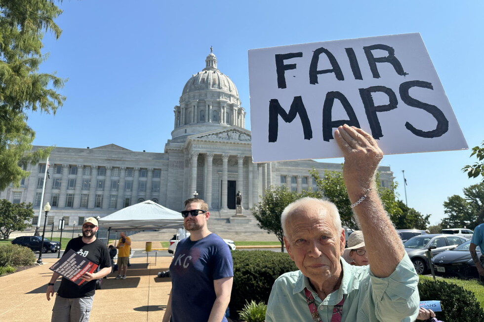 Federal judge temporarily blocks Missouri from using old House map