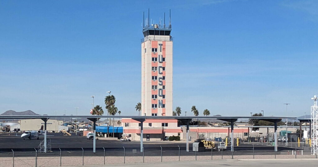 Phoenix and Tucson airports head into busy Labor Day weekend