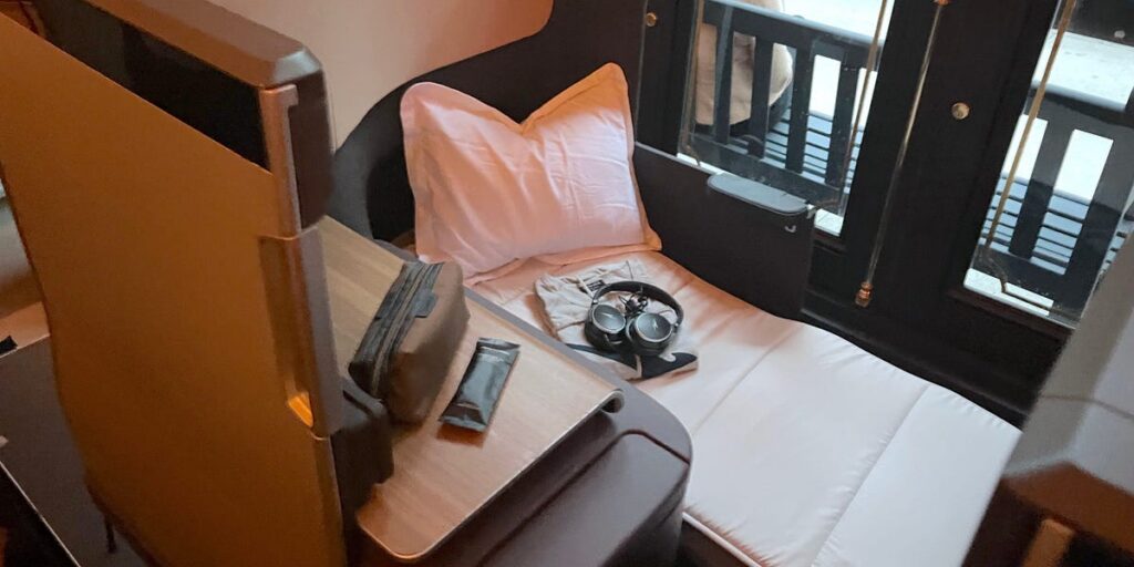 See Qantas' New Business Class Seats for World's Longest Flights