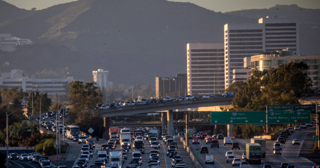 The Trump administration weakens fuel efficiency standards for new cars