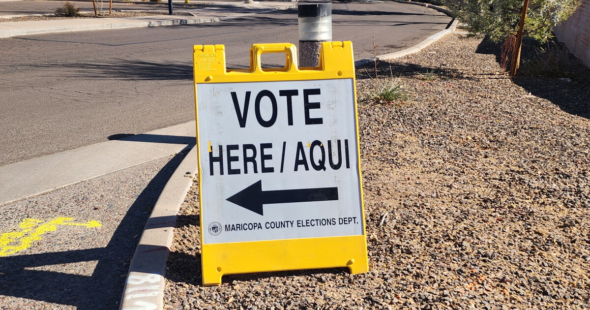 ACLU of Arizona accuses Maricopa County poll workers of confusing some early voters