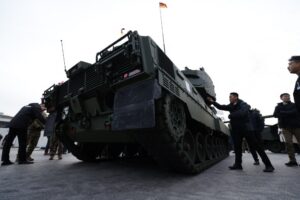 From tanks to space, Norway and Germany forge ahead with ‘Hansa’ defense pact